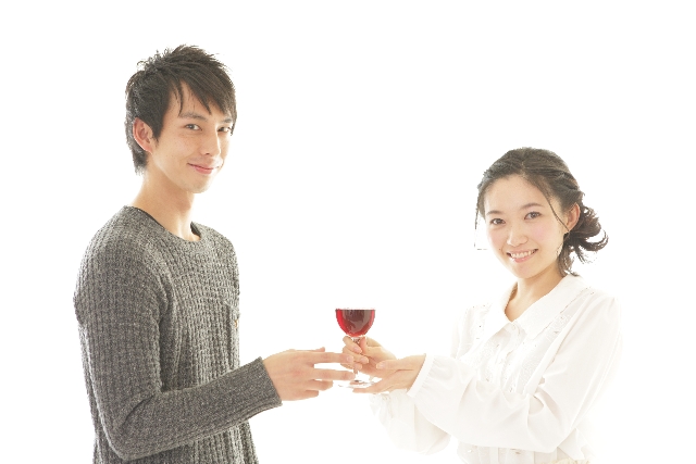 正面に座る男性は 座る位置に込められた意味 公式 Pairs ペアーズ