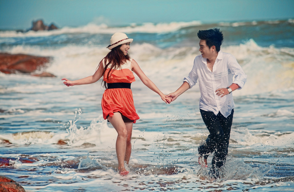 期待していいの 付き合う前に手を繋いでくる男性の本当の気持ち 公式 Pairs ペアーズ