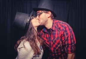 キス