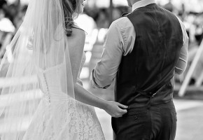 婚活で結婚した女性と男性